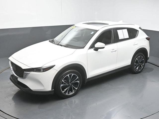 Photo of 2022 Snowflake White Pearl Mazda CX-5