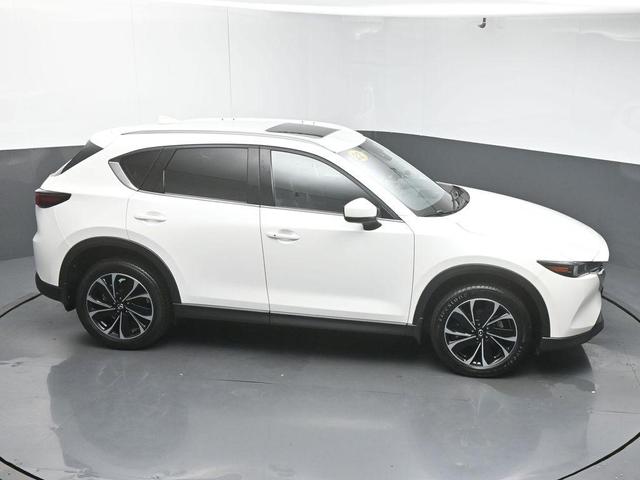Photo of 2022 Snowflake White Pearl Mazda CX-5