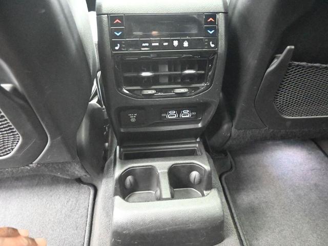 Photo of 2021 Metallic Jeep Grand Cherokee L
