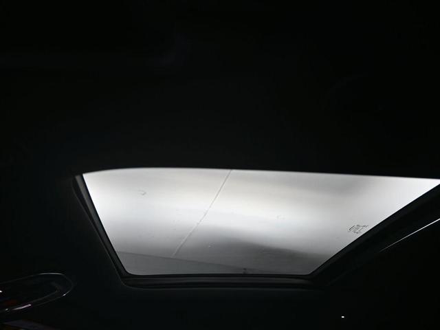 Photo of 2021 Metallic Jeep Grand Cherokee L