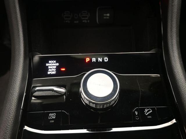 Photo of 2021 Metallic Jeep Grand Cherokee L
