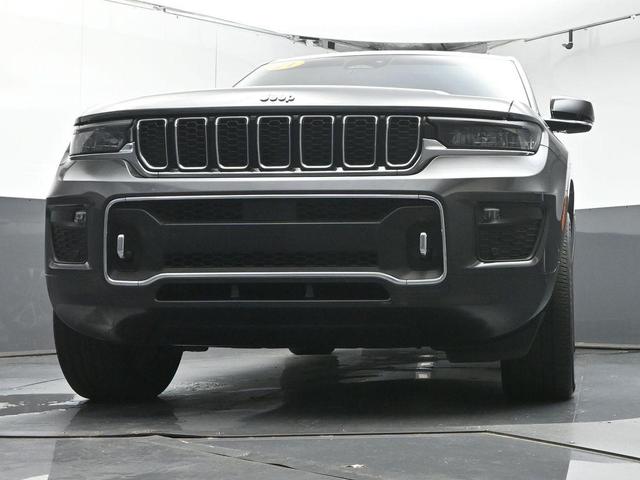 Photo of 2021 Metallic Jeep Grand Cherokee L