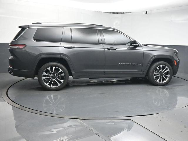 Photo of 2021 Metallic Jeep Grand Cherokee L