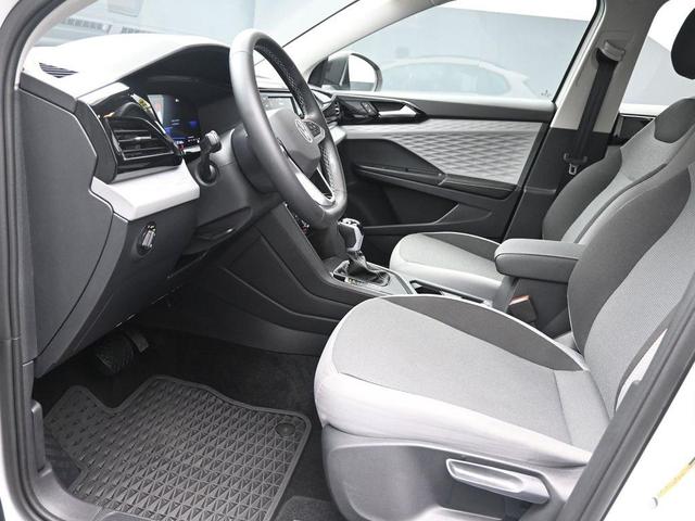 Photo of 2024 Pure White Volkswagen Taos