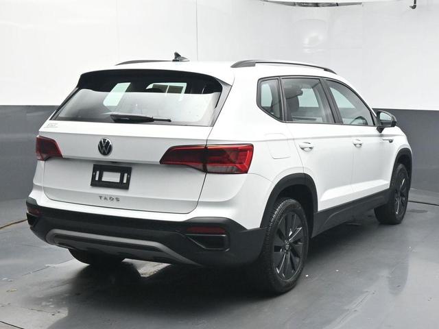 Photo of 2024 Pure White Volkswagen Taos