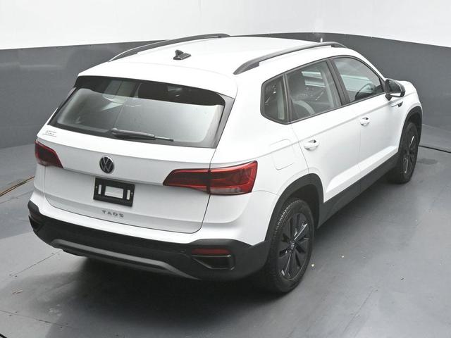 Photo of 2024 Pure White Volkswagen Taos