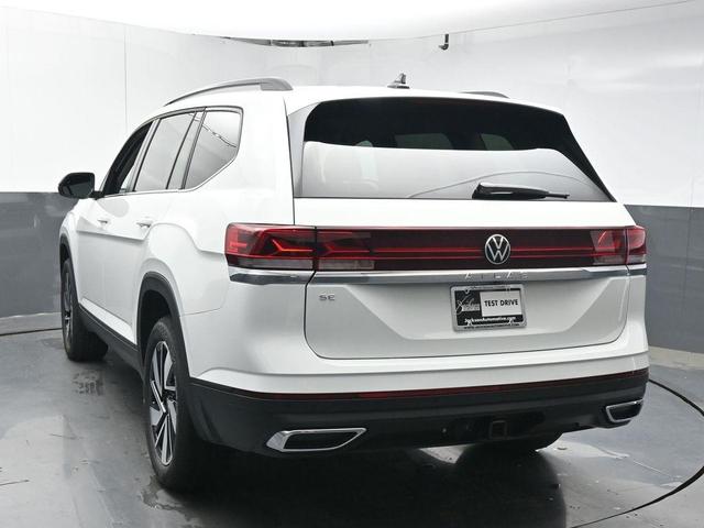 Photo of 2025 Pure White Volkswagen Atlas