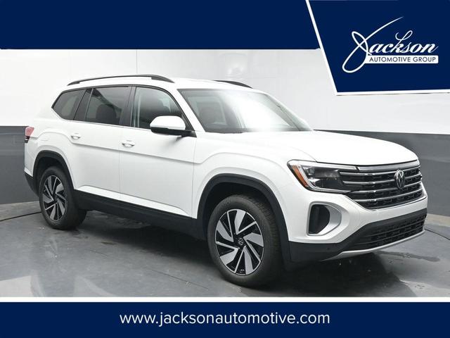 Photo of 2025 Pure White Volkswagen Atlas