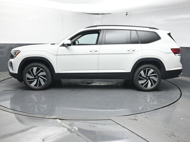 Photo of 2025 Pure White Volkswagen Atlas