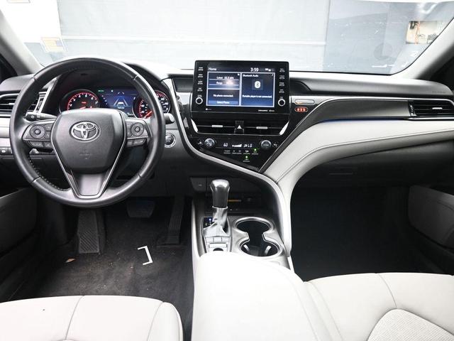 Photo of 2023 Silver Toyota Camry