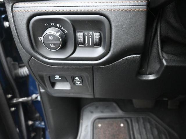 Photo of 2022 Patriot Blue Pearlcoat RAM 1500