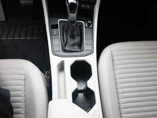 Photo of 2024 Deep Black Pearl Effect Volkswagen Jetta