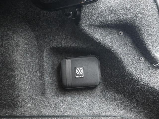 Photo of 2024 Deep Black Pearl Effect Volkswagen Jetta