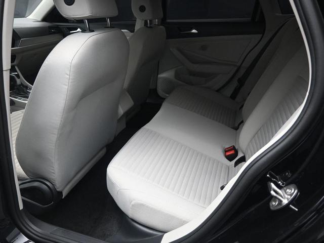 Photo of 2024 Deep Black Pearl Effect Volkswagen Jetta