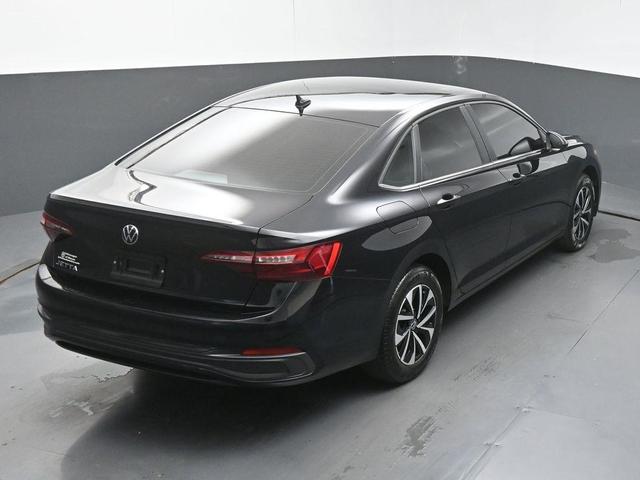 Photo of 2024 Deep Black Pearl Effect Volkswagen Jetta