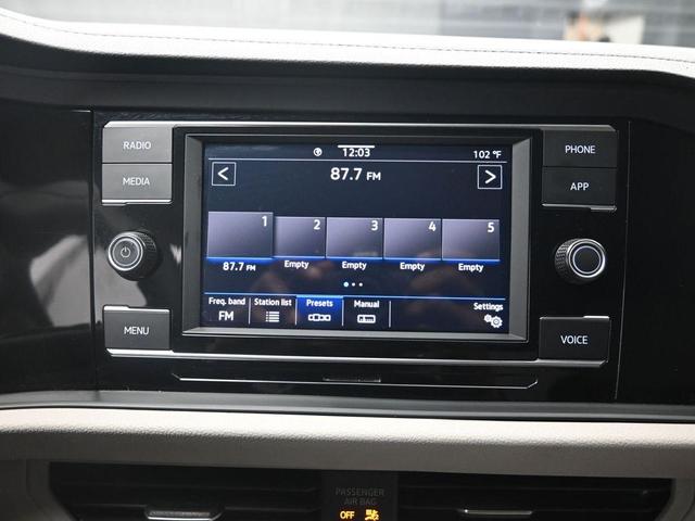 Photo of 2024 Deep Black Pearl Effect Volkswagen Jetta