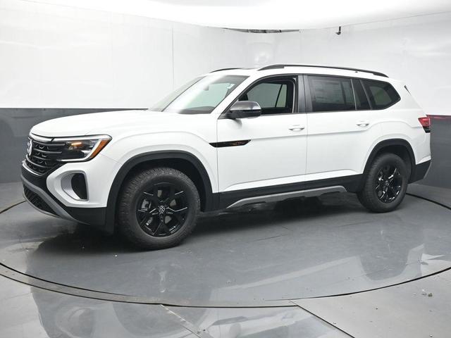 Photo of 2025 Pure White Volkswagen Atlas