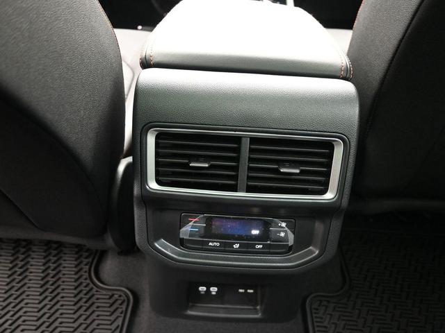 Photo of 2025 Pure White Volkswagen Atlas