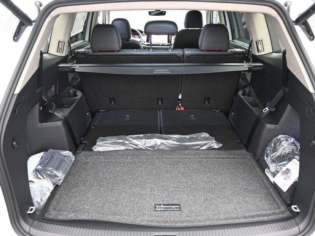 Photo of 2025 Pure White Volkswagen Atlas