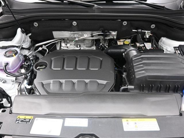 Photo of 2025 Pure White Volkswagen Atlas