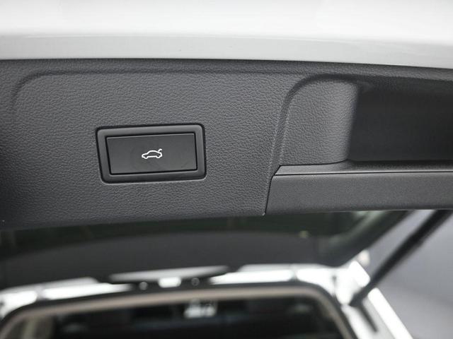 Photo of 2025 Pure White Volkswagen Atlas