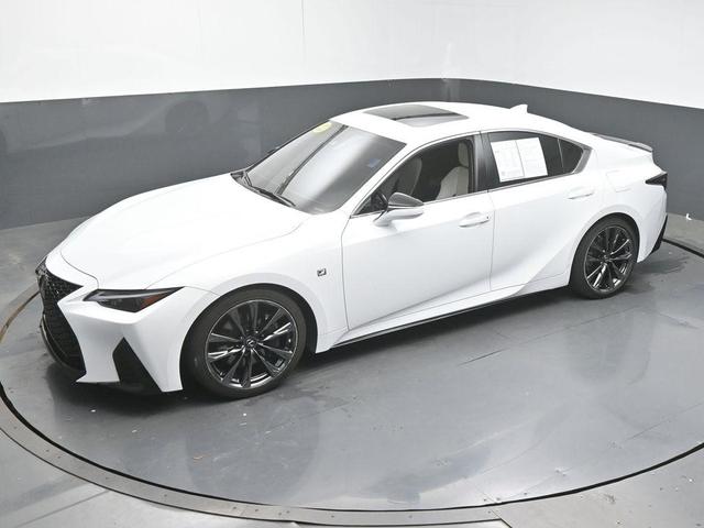 Photo of 2022 White Lexus IS 350