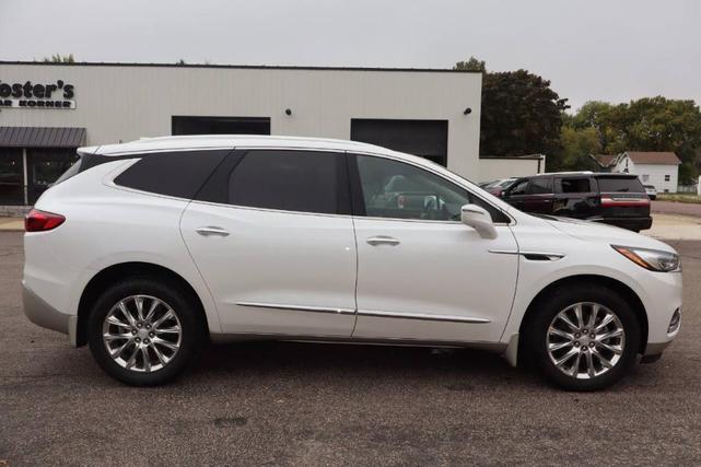 Photo of 2018 White Buick Enclave