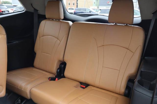 Photo of 2018 White Buick Enclave