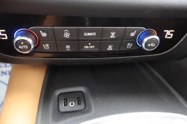 Photo of 2018 White Buick Enclave
