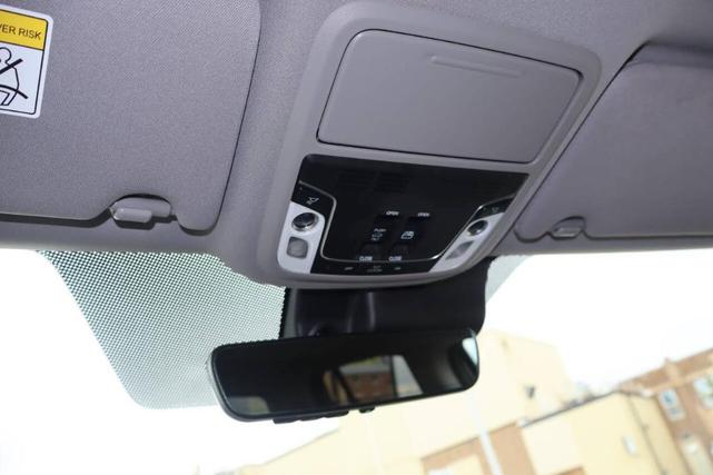 Photo of 2022 Silver Honda Ridgeline