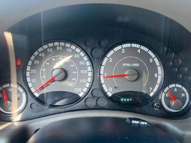 Photo of 2007 Black Clearcoat Jeep Liberty