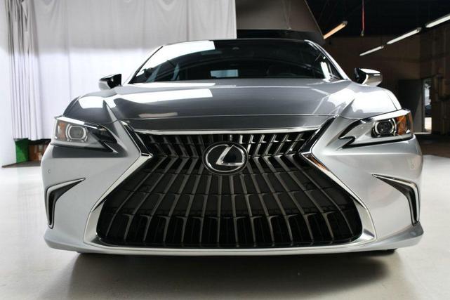 Photo of 2022 Iridium Lexus ES 350