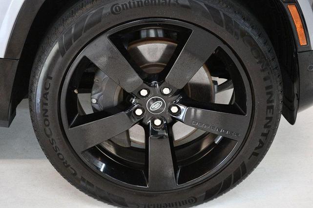 Photo of 2024 Eiger Grey Metallic Land Rover Defender