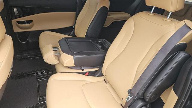 Photo of 2024 Astra Blue Kia Carnival
