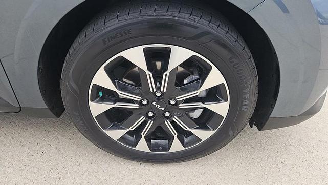 Photo of 2024 Astra Blue Kia Carnival