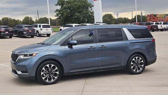 Photo of 2024 Astra Blue Kia Carnival