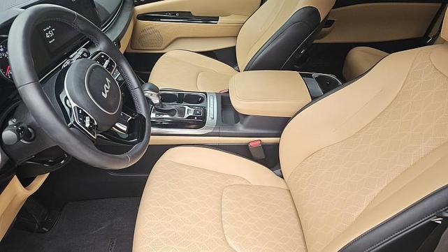 Photo of 2024 Astra Blue Kia Carnival