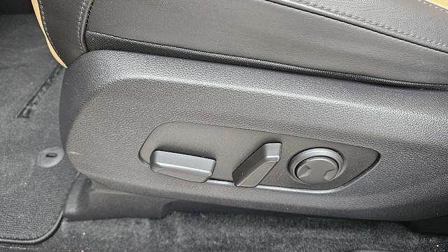 Photo of 2024 Astra Blue Kia Carnival