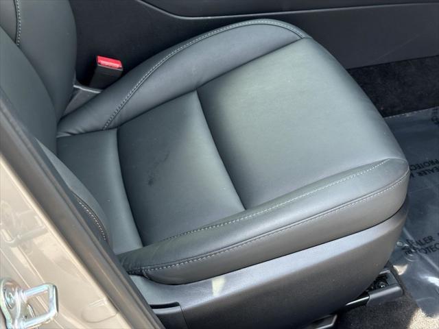Photo of 2024 Platinum Quartz Metallic Mazda CX-30