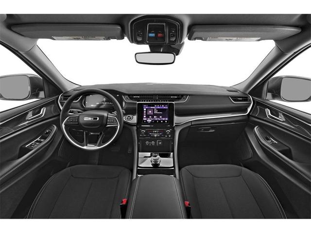 Photo of 2025 Diamond Black Crystal Pearlcoat Jeep Grand Cherokee L