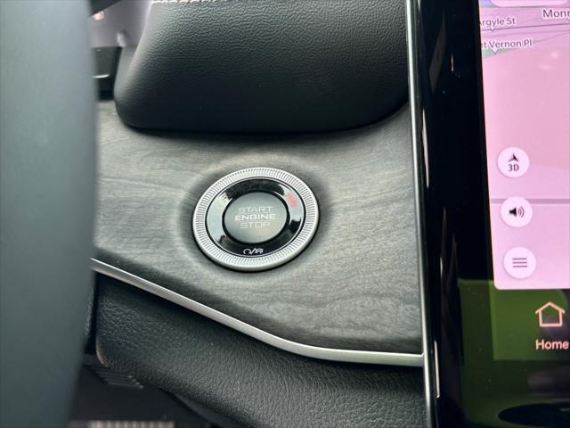 Photo of 2025 Diamond Black Crystal Pearlcoat Jeep Grand Cherokee L