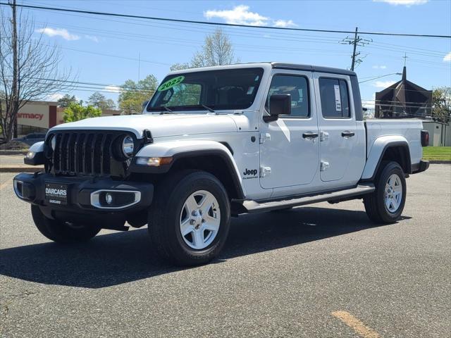 Photo of 2022 Bright White Clearcoat Jeep Gladiator