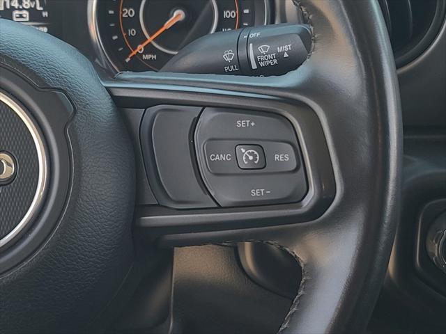 Photo of 2022 Bright White Clearcoat Jeep Gladiator