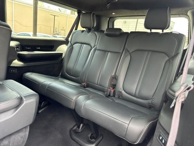 Photo of 2024 Baltic Gray Metallic Clearcoat Jeep Grand Wagoneer L