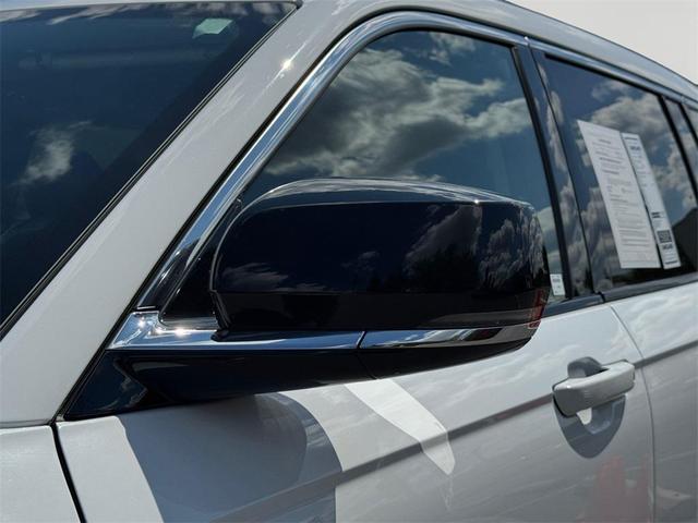 Photo of 2022 Bright White Clearcoat Jeep Grand Cherokee L