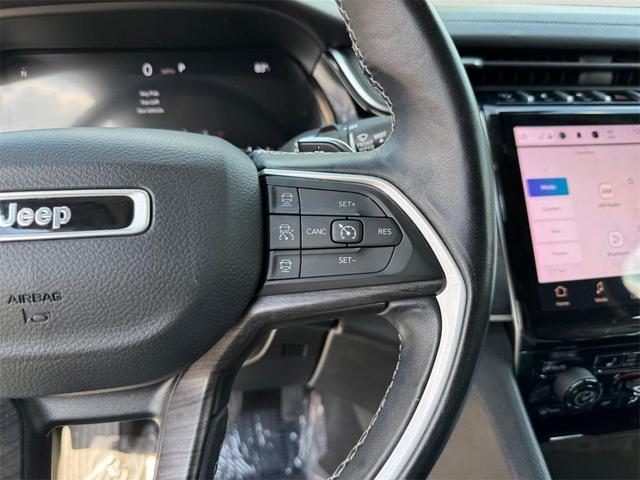 Photo of 2022 Bright White Clearcoat Jeep Grand Cherokee L