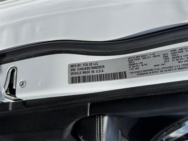 Photo of 2022 Bright White Clearcoat Jeep Grand Cherokee L