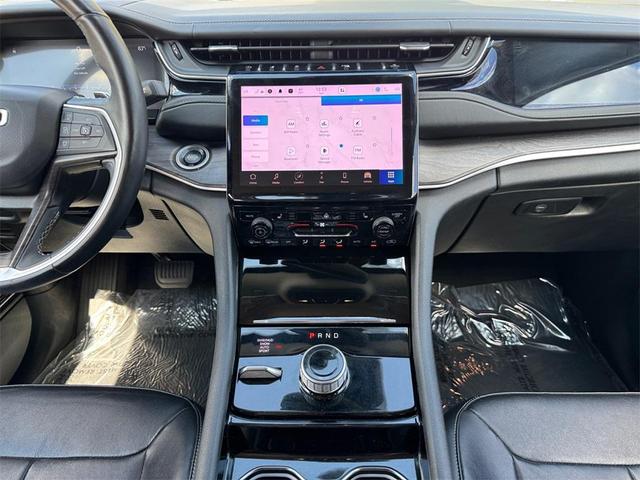 Photo of 2022 Bright White Clearcoat Jeep Grand Cherokee L