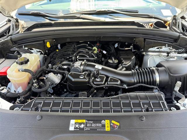 Photo of 2022 Bright White Clearcoat Jeep Grand Cherokee L