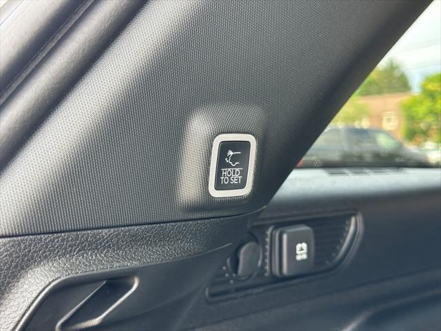 Photo of 2025 Bright White Clearcoat Jeep Grand Cherokee